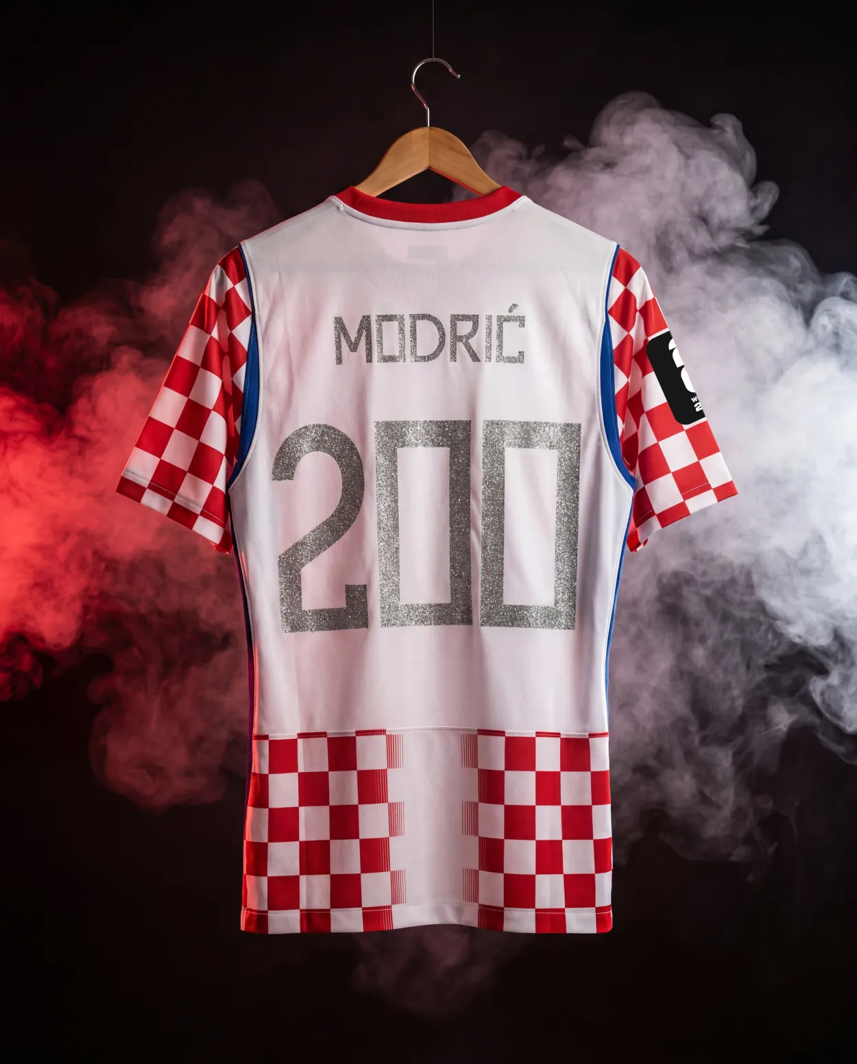 Stadium Home Jersey Modrić 200